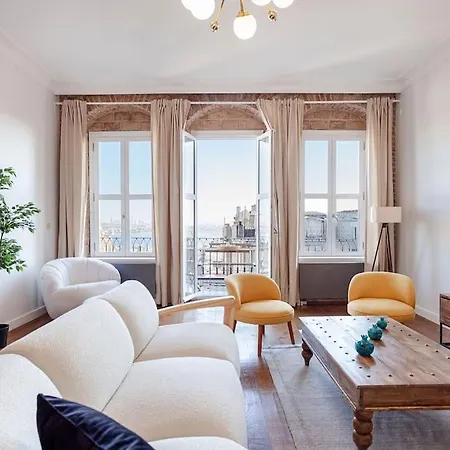 Berin By Oval Apartment